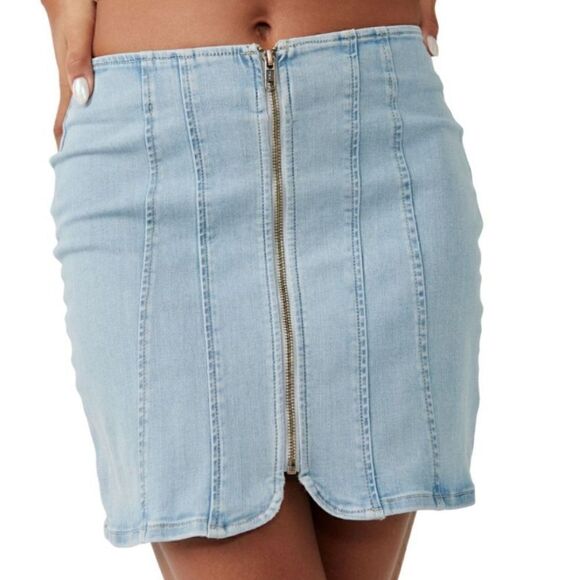 Free People Layla Zip Denim Mini Skirt in Starwash Blue Size 8 - Picture 1 of 8